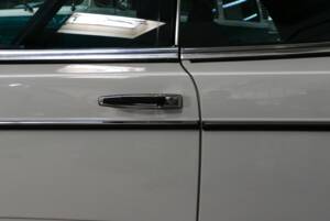 Bild 9/38 von Mercedes-Benz 230 CE (1984)