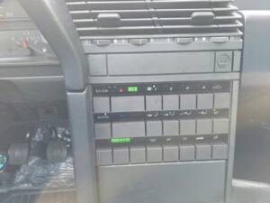 Bild 39/55 von Alfa Romeo 164 2.0 (1989)