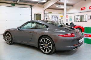 Image 4/12 of Porsche 911 Carrera (2013)
