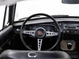Bild 31/44 von MG MGB GT (1971)