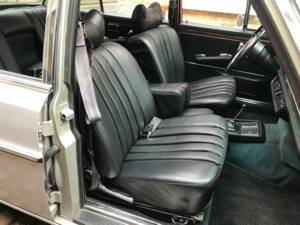 Imagen 8/50 de Mercedes-Benz 300 SEL 6.3 (1971)