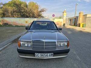 Image 8/8 of Mercedes-Benz 190 E (1989)