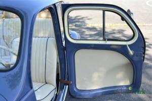 Imagen 24/50 de Renault 4 CV Décapotable (1954)