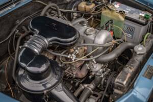 Image 4/10 de Mercedes-Benz 200 (1966)