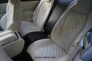 Image 4/28 of Bentley Continental GT V8 (2016)