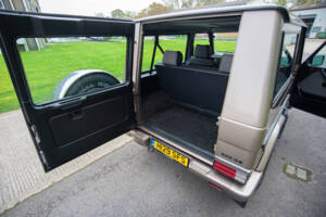Afbeelding 16/30 van Mercedes-Benz 300 GE (SWB) (1991)