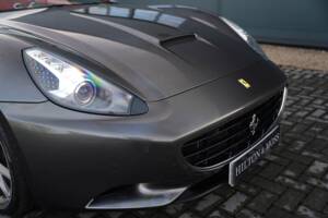 Image 27/50 of Ferrari California (2009)