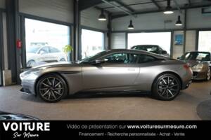 Image 13/29 of Aston Martin DB 11 V12 (2018)