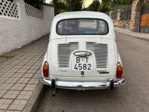 Bild 6/8 von SEAT 600 L (1973)
