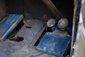 Image 62/134 of Ford V8 (1937)