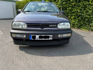 Image 2/13 de Volkswagen Golf III GTI 2.0 (1992)