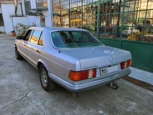 Image 9/30 of Mercedes-Benz 500 SEL (1985)