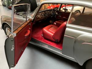 Image 4/18 of Bentley S 2 Continental (1961)