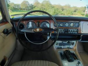 Image 32/52 of Jaguar XJ 6 2.8 (1971)
