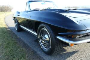Immagine 32/35 di Chevrolet Corvette Sting Ray Convertible (1965)
