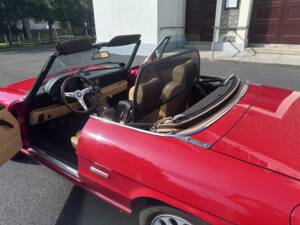 Image 26/50 of Alfa Romeo 2.0 Spider (1991)