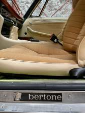 Image 34/43 de FIAT Dino 2400 Coupe (1971)