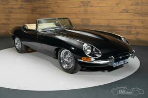 Afbeelding 1/6 van Jaguar E-Type 4.2 (1967)