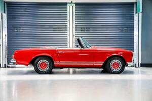 Immagine 5/26 di Mercedes-Benz 250 SL (1967)
