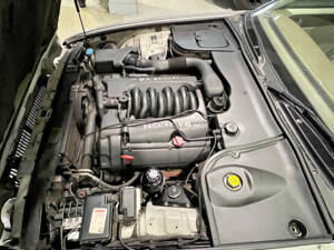 Imagen 22/22 de Jaguar XJ 8 4.0 Executive (1998)