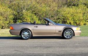 Image 5/17 of Mercedes-Benz 500 SL (1991)