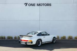 Bild 7/29 von Porsche 911 Carrera 3.2 (1989)