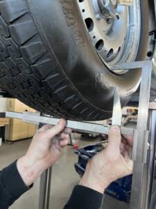 Image 35/80 of Lister Knobbly (1956)