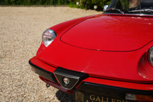 Image 35/50 of Alfa Romeo 2.0 Spider (1990)