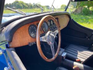 Bild 6/9 von Morgan Plus 8 (1985)