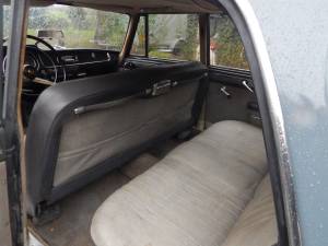 Image 13/19 of Alfa Romeo 2600 Berlina (1963)