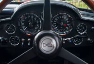 Bild 20/27 von Aston Martin DB 6 Mk II (1971)