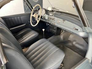 Image 17/20 of Mercedes-Benz 190 SL (1957)
