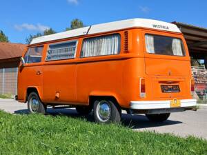 Image 3/21 of Volkswagen T2b Westfalia (1973)