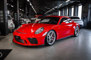 Imagen 1/27 de Porsche 911 GT3 Touring (2018)