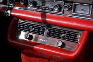 Imagen 23/53 de Mercedes-Benz 280 SE 3,5 (1970)