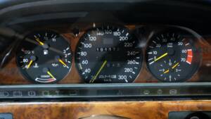 Image 7/29 of Mercedes-Benz 500 SEC (1985)