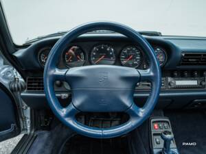 Bild 40/42 von Porsche 911 Carrera (1994)