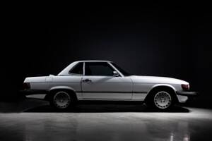 Bild 2/38 von Mercedes-Benz 560 SL (1986)