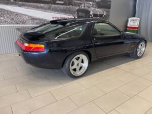 Image 6/19 of Porsche 928 GTS (1992)