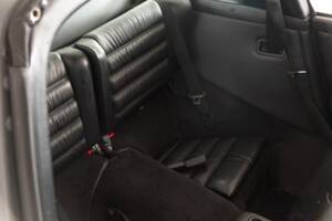 Afbeelding 38/48 van Porsche 911 Carrera 2 (1990)