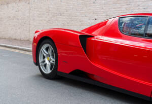 Image 13/29 of Ferrari Enzo Ferrari (2002)