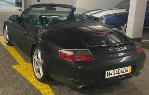 Image 7/7 of Porsche 911 Carrera 4 (2000)