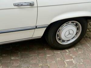 Image 22/50 of Mercedes-Benz 280 SL (1984)