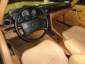 Immagine 12/20 di Mercedes-Benz 560 SL (1987)