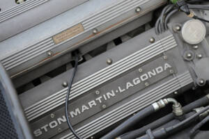 Image 40/44 de Aston Martin Virage Volante (1993)