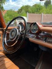Image 9/15 of Mercedes-Benz 300 SE (1965)