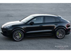 Image 1/32 of Porsche Cayenne Coupé E-Hybrid (2020)
