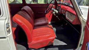 Image 39/63 of Ford Anglia (1965)