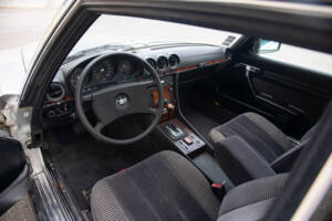 Image 15/29 of Mercedes-Benz 500 SLC (1980)
