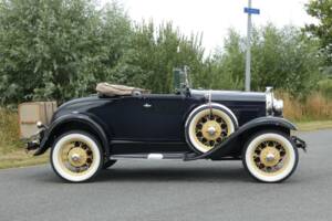 Image 3/19 of Ford Model A De Luxe (1930)